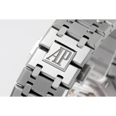 Audemars Piguet Royal Oak "The Jumbo" - Image 5