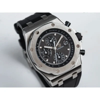 Audemars Piguet Royal Oak Offshore "The Beast" - Image 3