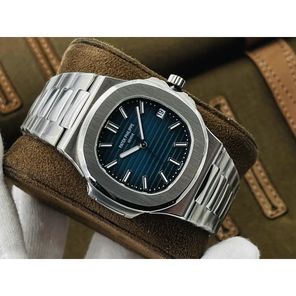 Patek Philippe Nautilus "The Blue King" - Image 2