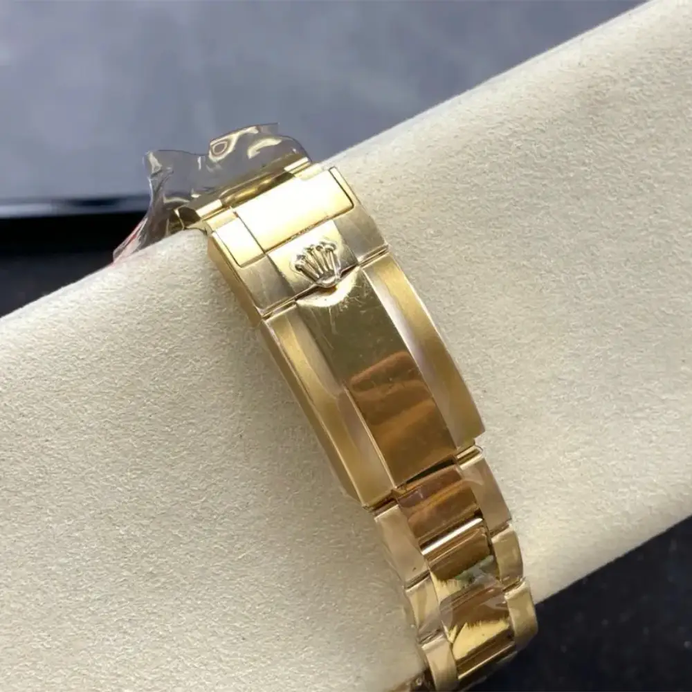 Rolex Daytona – Yellow Gold · Green Dial - Image 3